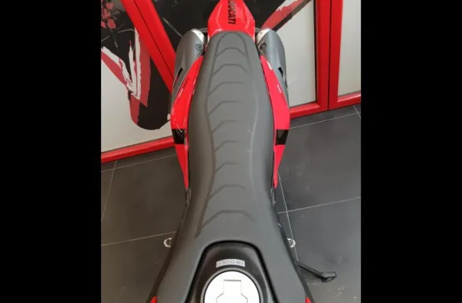 DUCATI Hypermotard 698 Mono