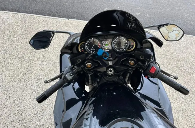 SUZUKI 1300 R  + options