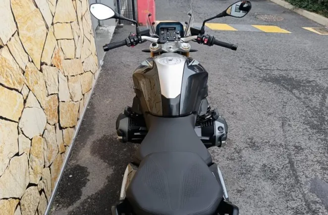 BMW 1250 R
