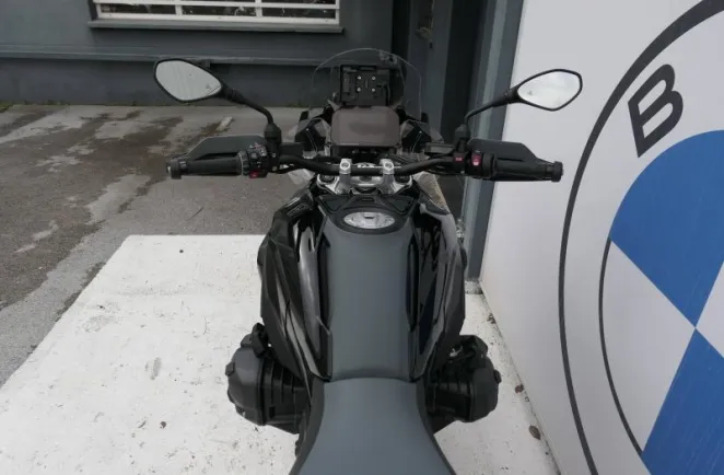 BMW 1300 GS Style Triple Black Finition Pro + Correcteur Assiette