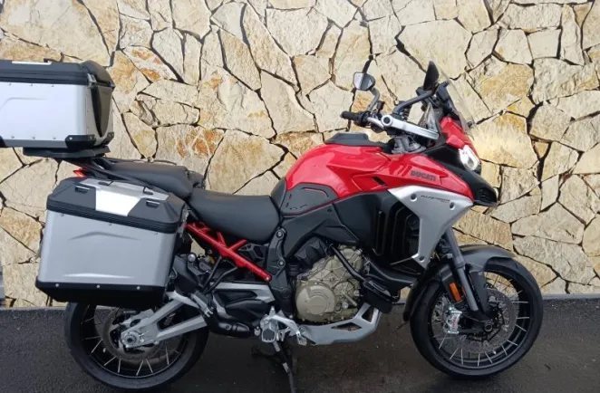 DUCATI V4 Rally 1160 Adventure Travel & Radar