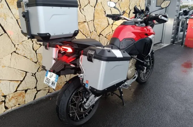 DUCATI V4 Rally 1160 Adventure Travel & Radar