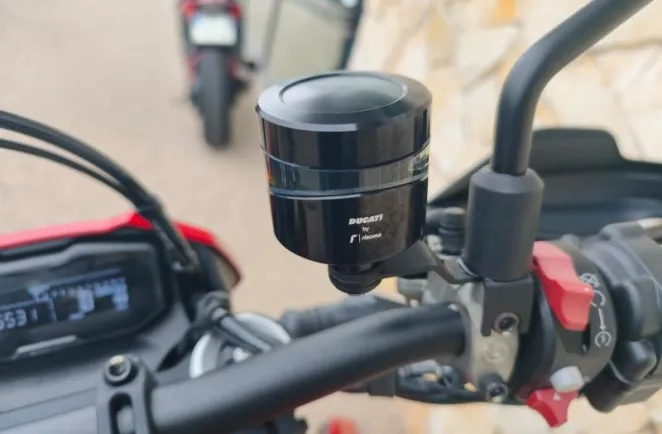 DUCATI Hypermotard 698 Mono + Options