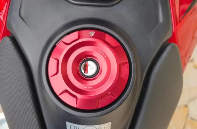 DUCATI Hypermotard 698 Mono + Options