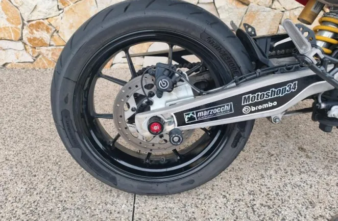 DUCATI Hypermotard 698 Mono + Options