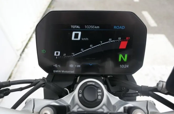 BMW 900 R 105ch Style Sport Finition Pro