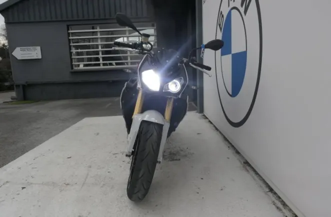 BMW 1000 R Pack HP Dynamic + Sport