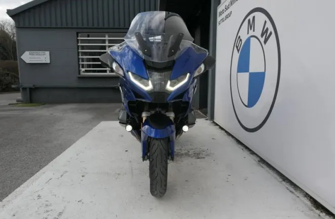 BMW 1250 RT Style Sport Finition Pro + Radio + Top Case