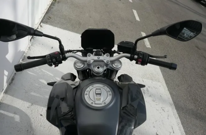 BMW 900 R 105ch Style Triple Black Pack Confort + Actif