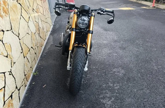 TRIUMPH Bobber 1200 ABS