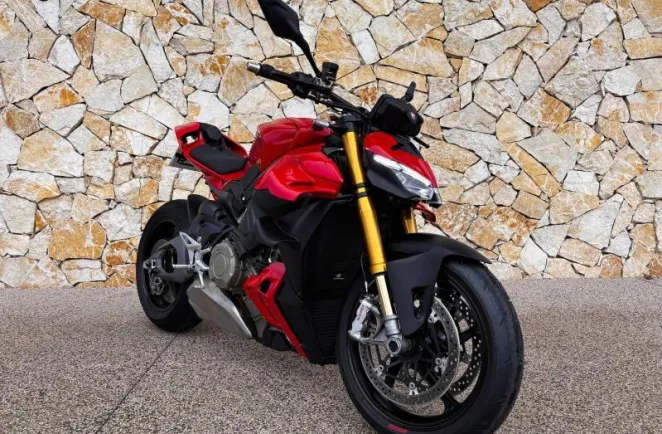 DUCATI 1103 Streetfighter V4 S
