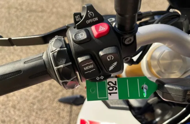 BMW 900 R A2 full pack