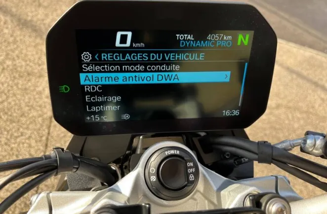 BMW 900 R A2 full pack