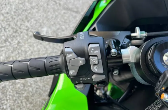 KAWASAKI ZX-10R 1000 Ninja 2023  ( ZX10R ZX10 R )
