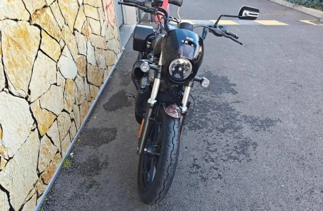 HARLEY-DAVIDSON 975 Noir