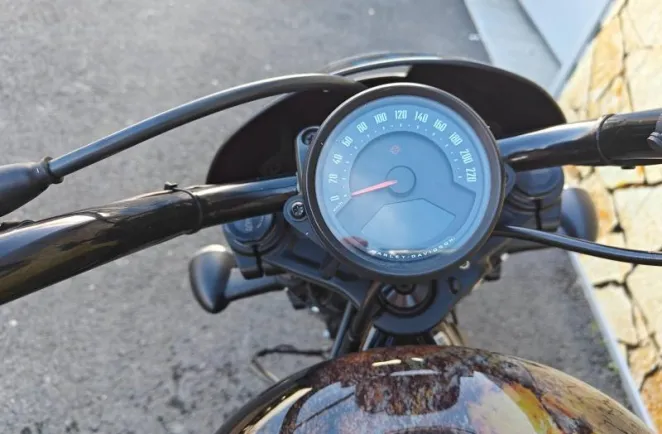 HARLEY-DAVIDSON 975 Noir