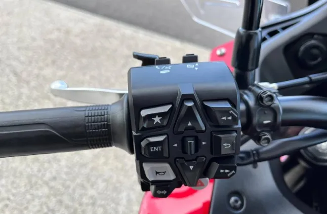 HONDA 1100 AVEC SHIFTER + OPTIONS