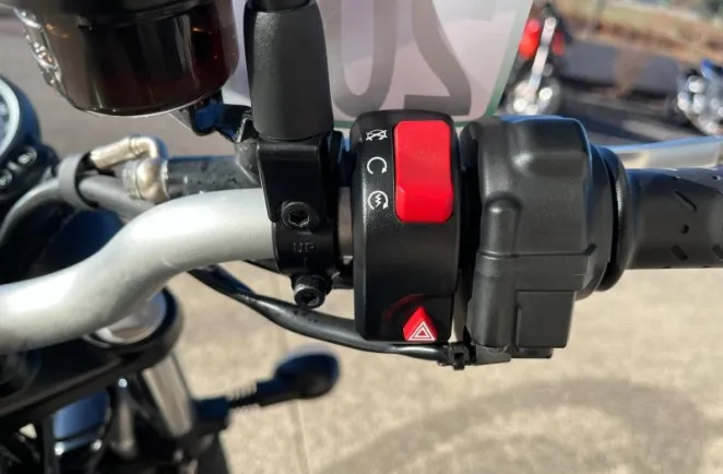 TRIUMPH 900 A2 (Possible en full)