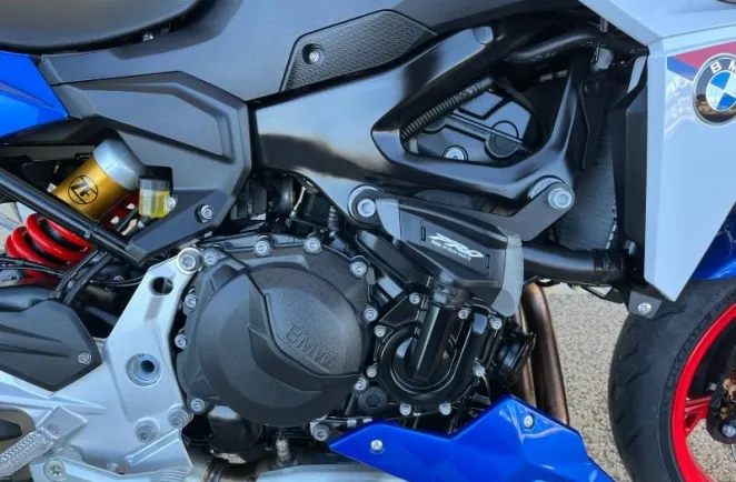 BMW 900 R 2025 FULL PACK PRO 105CV