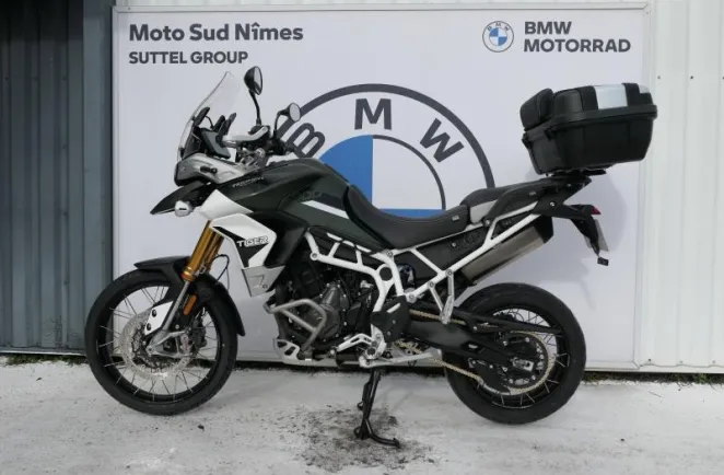 TRIUMPH 900 Rally Pro A2 + Top Case