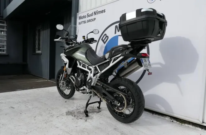 TRIUMPH 900 Rally Pro A2 + Top Case