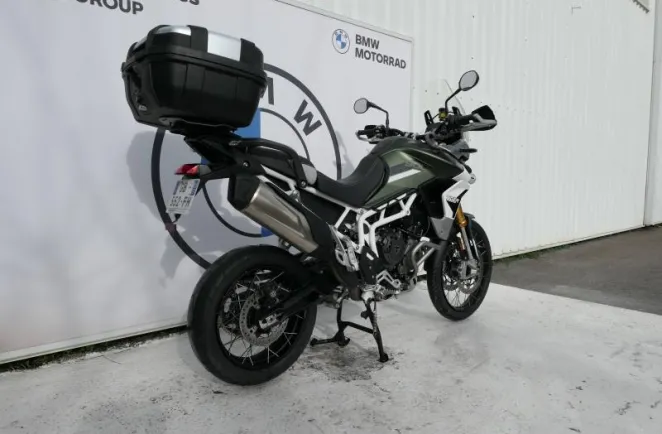 TRIUMPH 900 Rally Pro A2 + Top Case