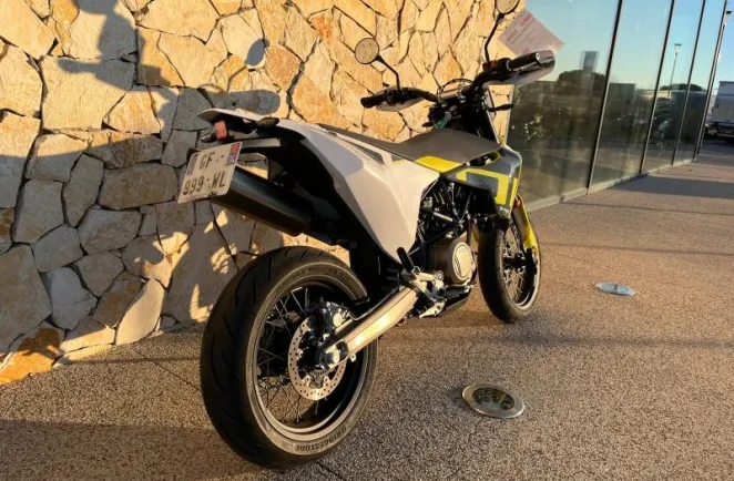 HUSQVARNA Supermoto 2022 + OPTIONS