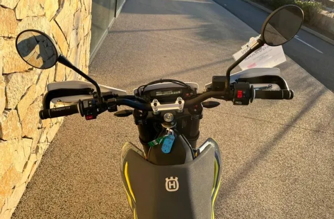 HUSQVARNA Supermoto 2022 + OPTIONS