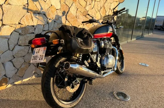 ROYAL ENFIELD Twin 650 Interceptor + OPTIONS