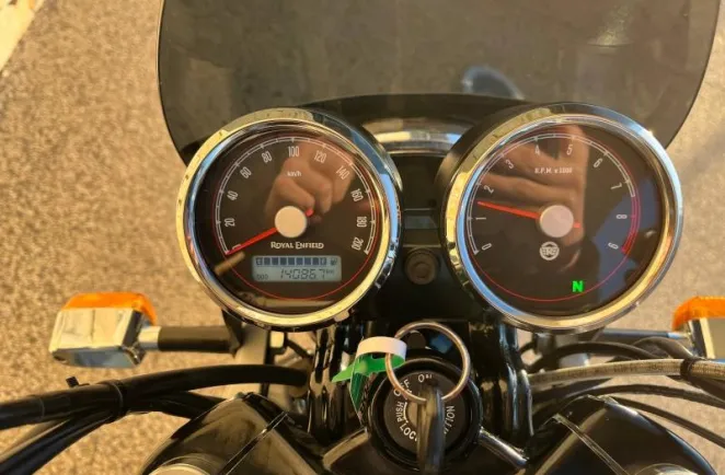 ROYAL ENFIELD Twin 650 Interceptor + OPTIONS