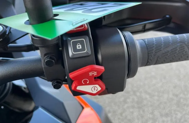 KTM 1290 S 2023 AVEC TECH PACK