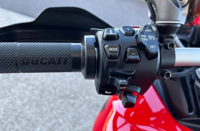 DUCATI V4 Rally 1160 Adventure Travel & Radar FULL OPTIONS