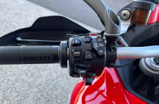 DUCATI V4 S 1160 Radar + options