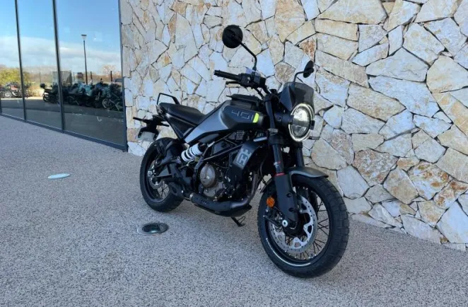 HUSQVARNA 401  35KM SEULEMENT GRIS/NOIR