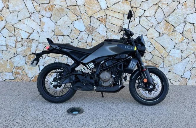 HUSQVARNA 401  35KM SEULEMENT GRIS/NOIR