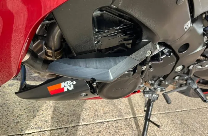 SUZUKI 1000 ABS 2018 + OPTIONS