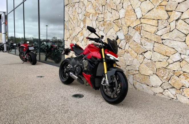 DUCATI 1103 V4 S + OPTIONS