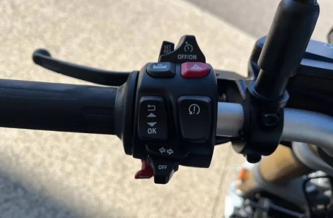 BMW 12 Nine T finition pro option 719 nineT