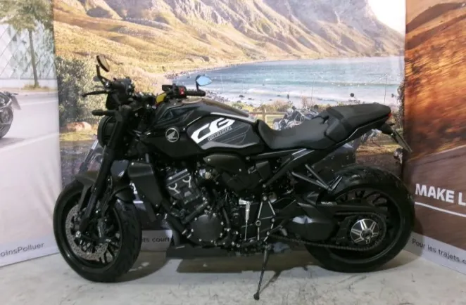 HONDA CB 1000 R+ 2023