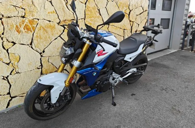 BMW F 900 R