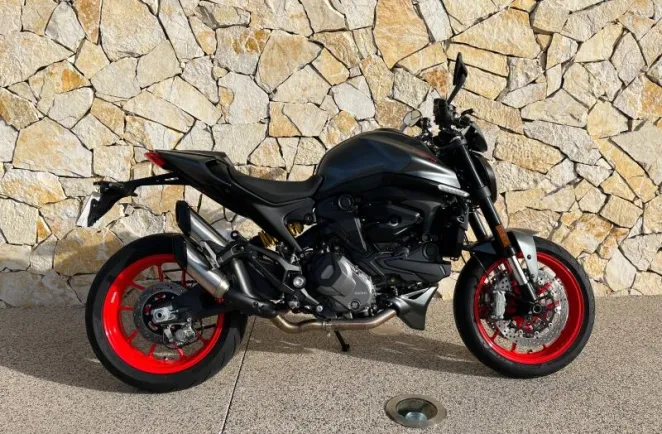 DUCATI Monster+ 937