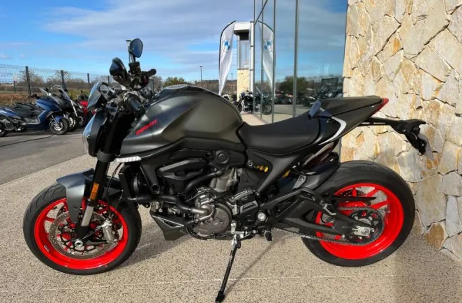 DUCATI Monster+ 937