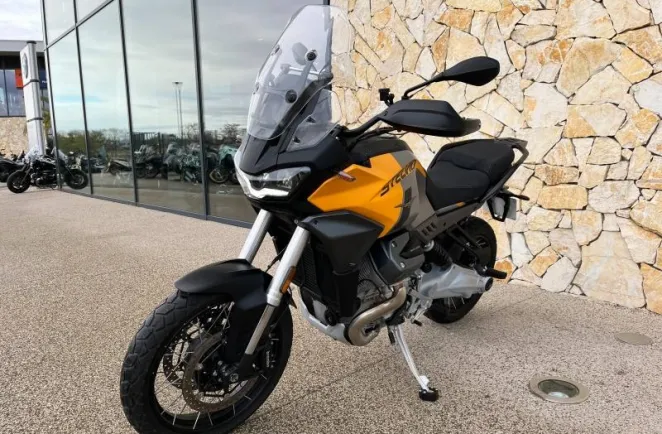 MOTO-GUZZI Stelvio 1000