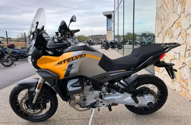 MOTO-GUZZI Stelvio 1000