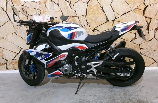 BMW M 1000 R