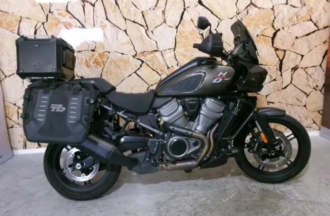 HARLEY-DAVIDSON Pan America 1250 Couleur