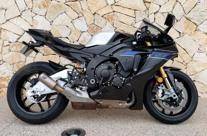 YAMAHA YZF-R1M 1000 2024