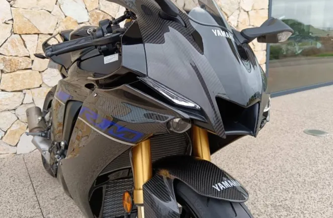 YAMAHA YZF-R1M 1000 2024
