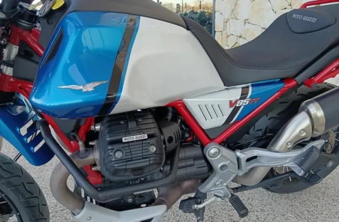 MOTO-GUZZI 850 Evocative Euro 5 + options