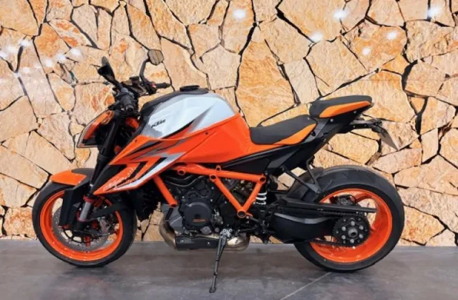 KTM Super Duke 1290 R ABS 2022
